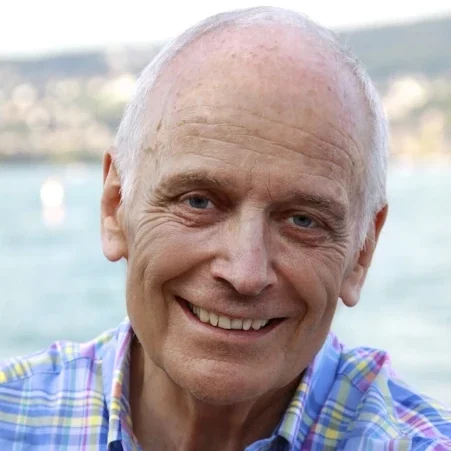 Leo_Hackl_Profilbild_mit_marketing-macht_ag